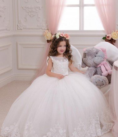 Ivory Ball Gown Bateau Neck Chapel Train Sleeveless Flower Girl Dress UK